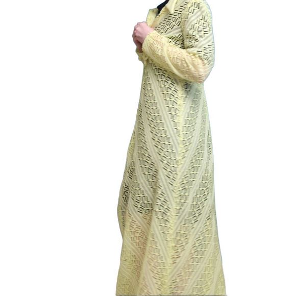 Yellow vintage cut out duster maxi length with front snaps and bow with collar - Picture 8 of 15
